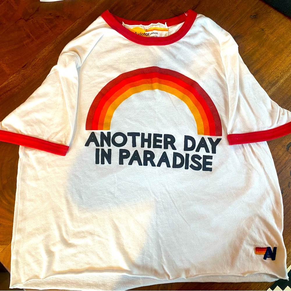 Great shape, so stains or visible wear. Non-smoking household. Super cute!!